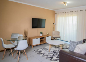 Luxury 2bed 2bath in a Secure golf estate.WIFI, Roodepoort